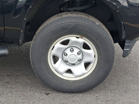 Used 2019 Toyota Tacoma SR5 image 8