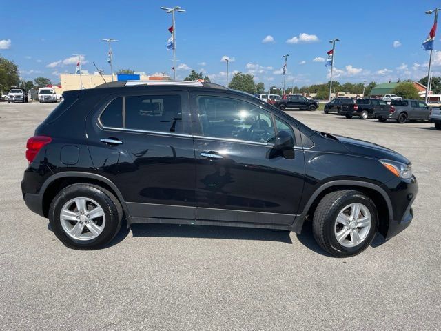 Used 2020 Chevrolet Trax LT w/ Driver Confidence Package FWD image 12