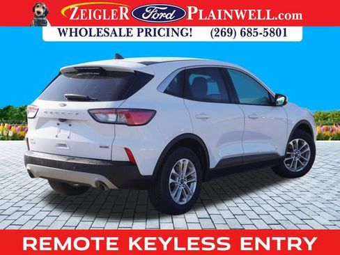 Used 2021 Ford Escape SE image 5