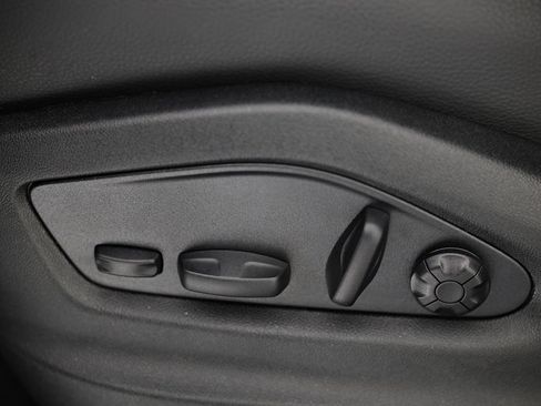 Certified 2025 Porsche Cayenne S AWD/4WD image 25