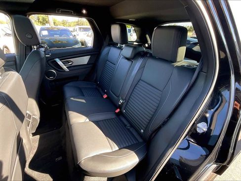 Used 2025 Land Rover Discovery Sport Dynamic SE image 29