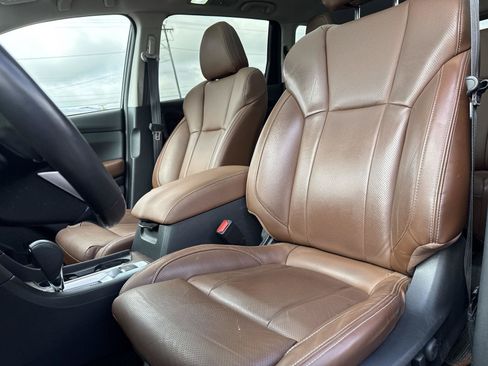 Used 2023 Subaru Ascent Touring AWD/4WD image 7
