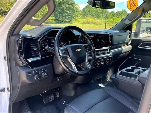 Used 2025 Chevrolet Silverado 2500 LT w/ Z71 Chrome Sport Edition AWD/4WD image 11