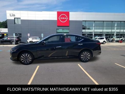 Certified 2023 Nissan Altima 2.5 SV AWD/4WD image 2
