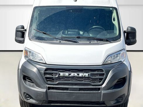 Used 2025 RAM ProMaster 2500 FWD image 2