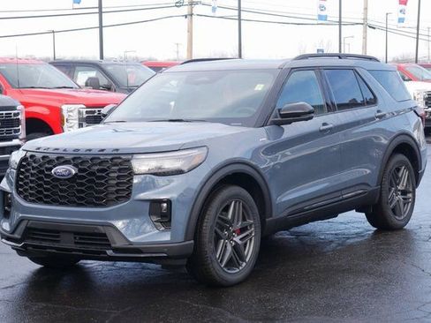 New 2026 Ford Explorer ST-Line w/ ST-Line Street Pack image 9