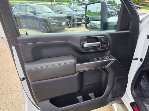 Used 2020 Chevrolet Silverado 3500 LTZ w/ LTZ Convenience Package AWD/4WD image 20