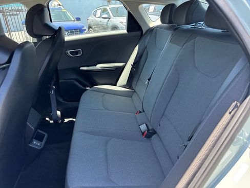 Used 2025 Kia K4 FWD image 27