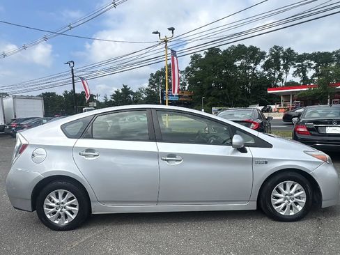 Used 2013 Toyota Prius Prime Plug-In Hybrid FWD image 4