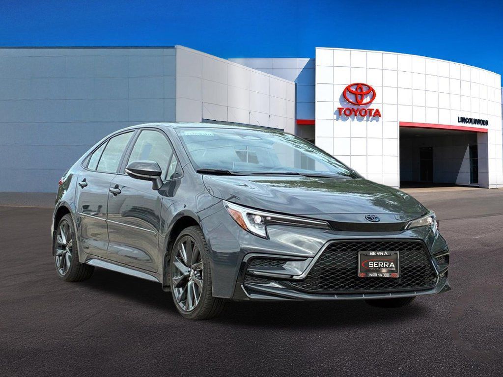 Used 2025 Toyota Corolla SE w/ SE Premium Package AWD/4WD image 7