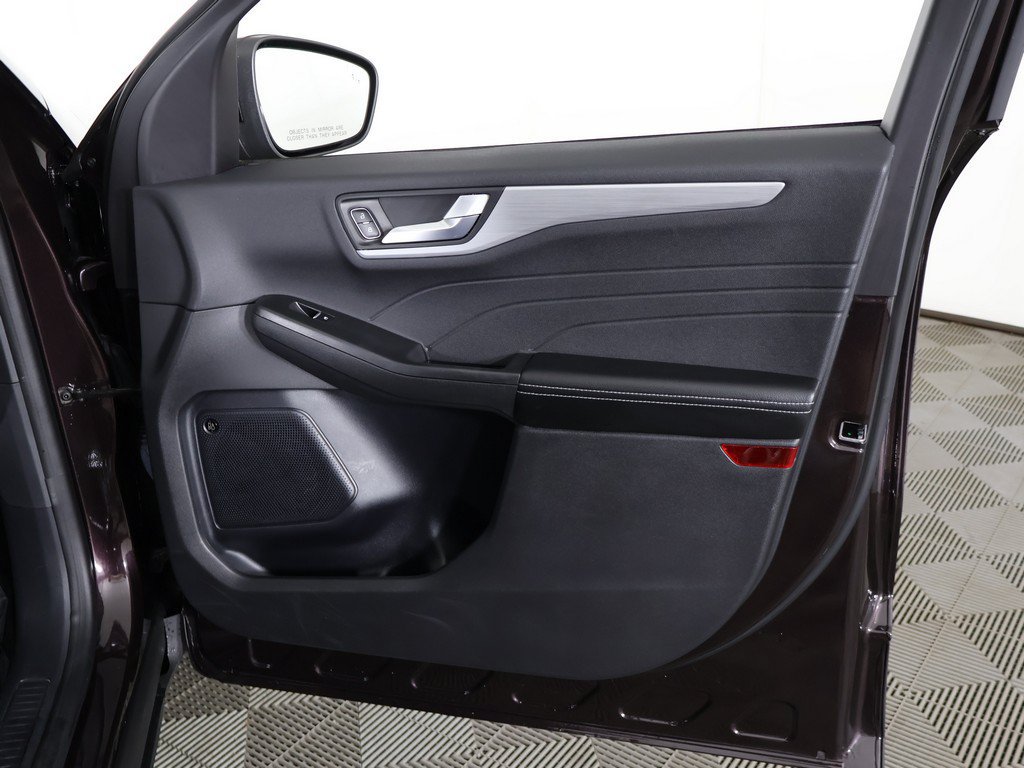 Used 2023 Ford Escape Platinum w/ Premium Technology Package AWD/4WD image 28