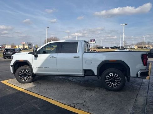 New 2026 GMC Sierra 2500 Denali Ultimate AWD/4WD image 3