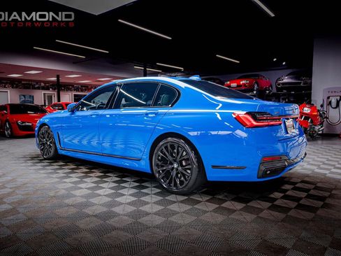 Used 2021 BMW 750i xDrive w/ Executive Package image 24