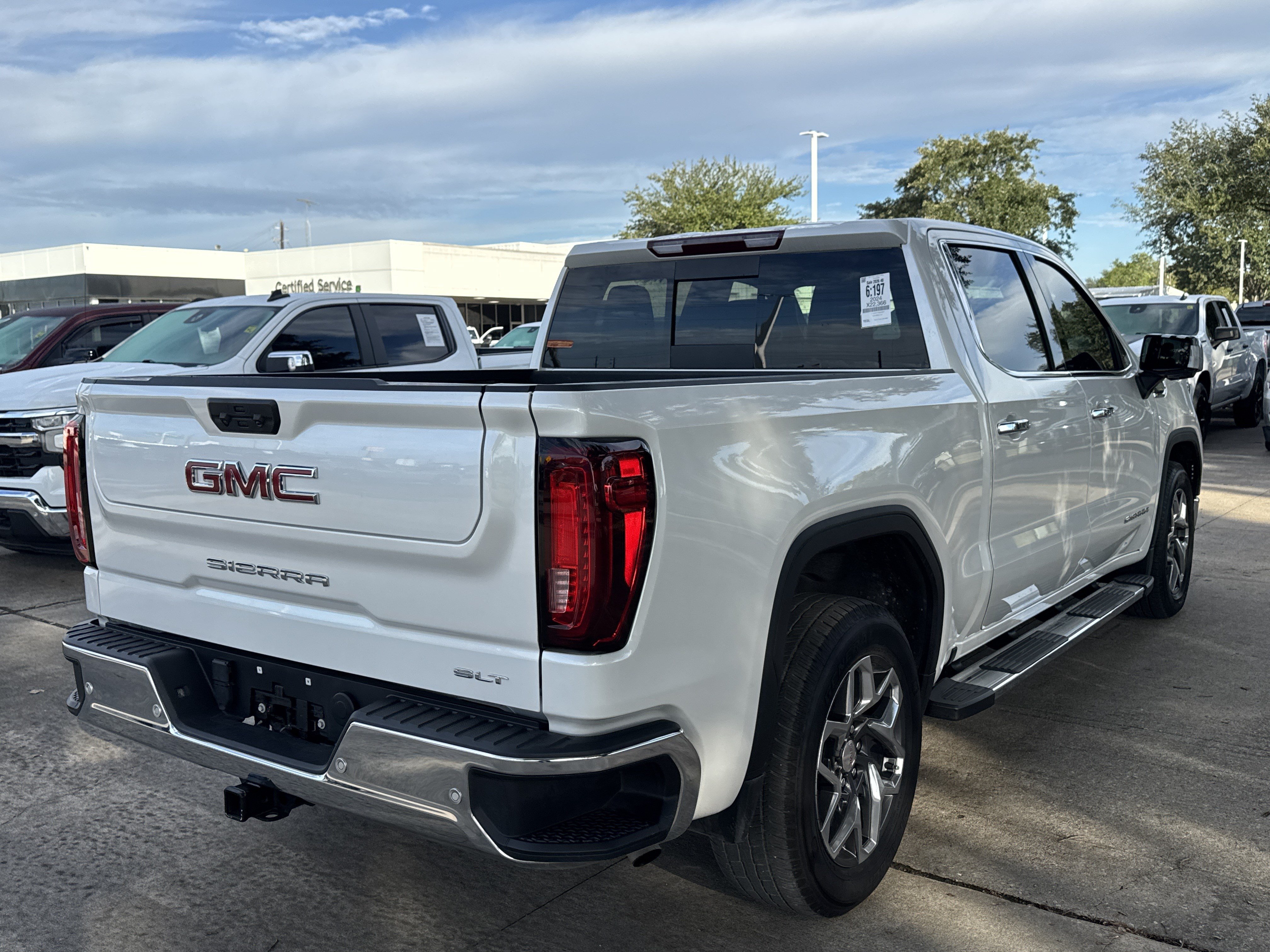Used 2024 GMC Sierra 1500 SLT RWD image 11