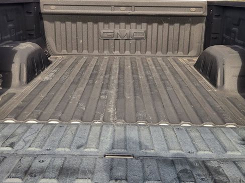 Used 2022 GMC Sierra 1500 SLT image 31