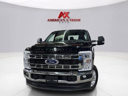 Used 2025 Ford F250 XLT AWD/4WD image 2