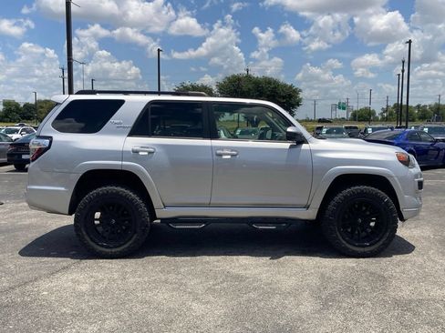 Used 2022 Toyota 4Runner TRD Sport RWD image 4