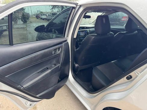 Used 2017 Toyota Corolla SE FWD image 17