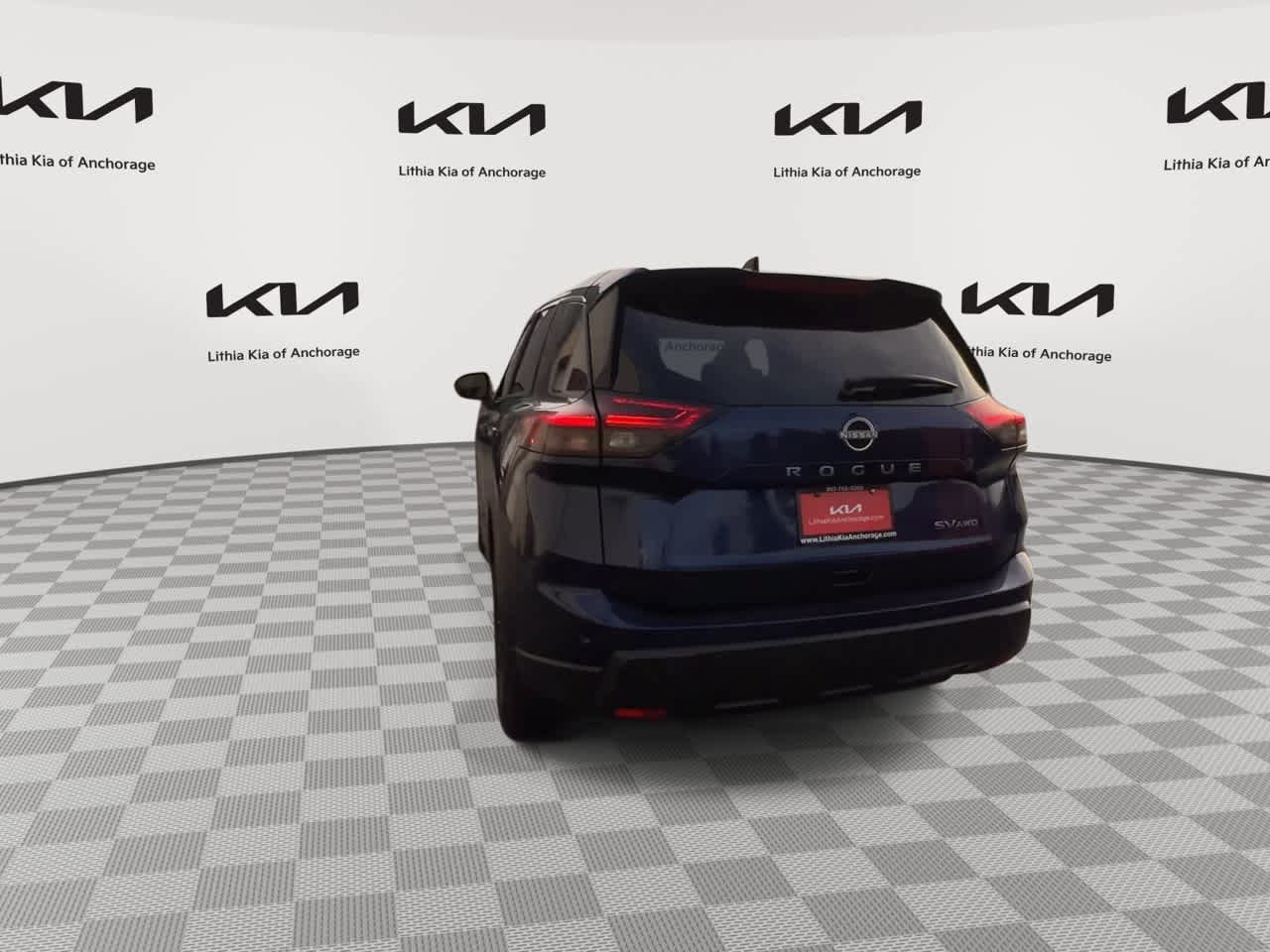 Used 2024 Nissan Rogue SV AWD/4WD image 7