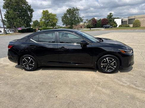 Used 2025 Nissan Sentra SV FWD image 5