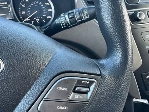 Used 2018 Hyundai Santa Fe Sport image 23