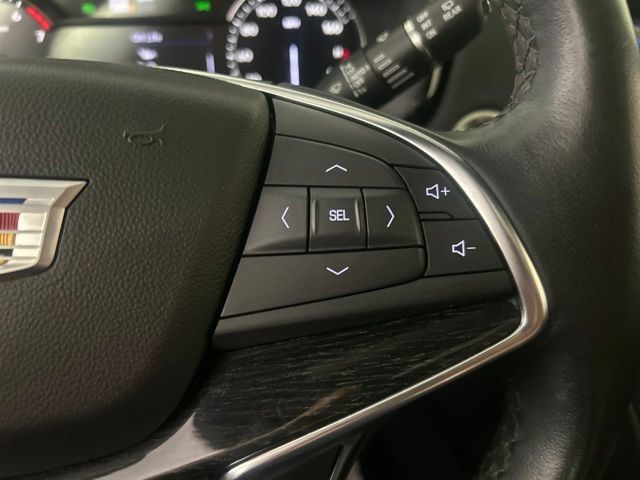 Used 2023 Cadillac XT5 Premium Luxury AWD/4WD image 16