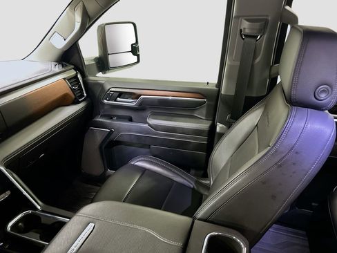 Used 2024 GMC Sierra 2500 Denali w/ Denali Reserve Package image 25