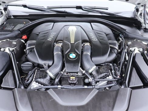 Used 2016 BMW 750i 750i image 36
