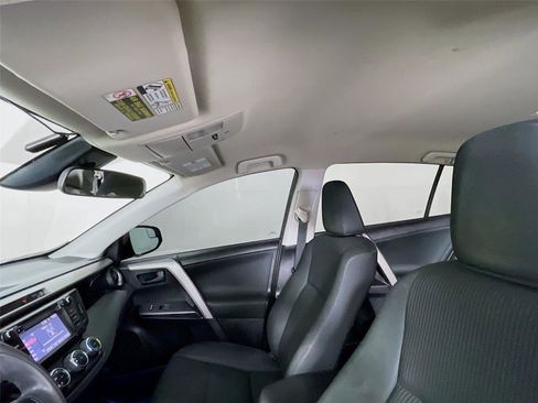 Used 2017 Toyota RAV4 LE image 12