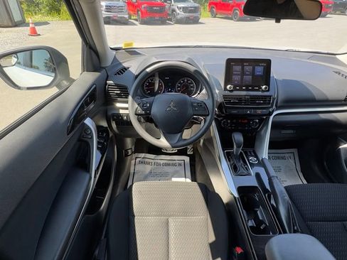 Used 2022 Mitsubishi Eclipse Cross LE AWD/4WD image 11