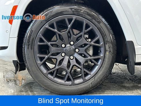 Used 2023 Jeep Grand Cherokee L Summit w/ Advanced Protech Group IV image 12