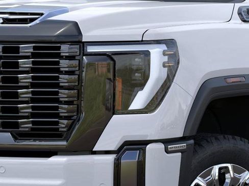 New 2026 GMC Sierra 2500 Denali Ultimate AWD/4WD image 10