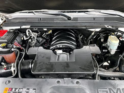 Used 2020 GMC Yukon SLT RWD image 11