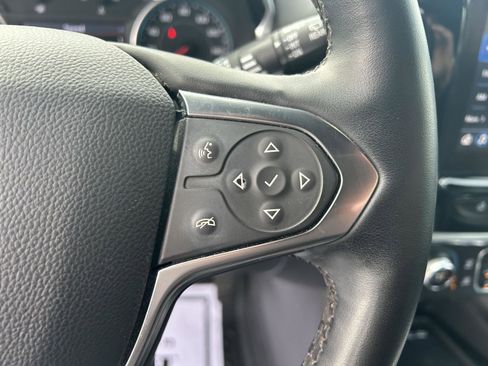 Used 2023 Chevrolet Traverse LT image 22