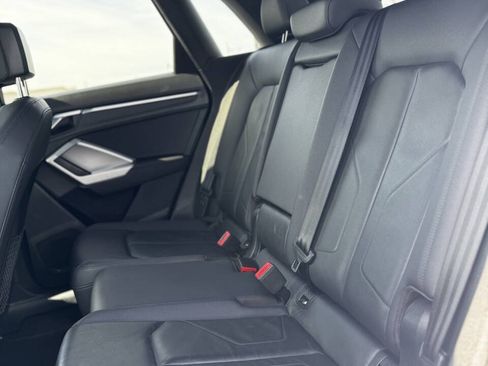 Used 2020 Audi Q3 2.0T Premium w/ Convenience Package AWD/4WD image 13