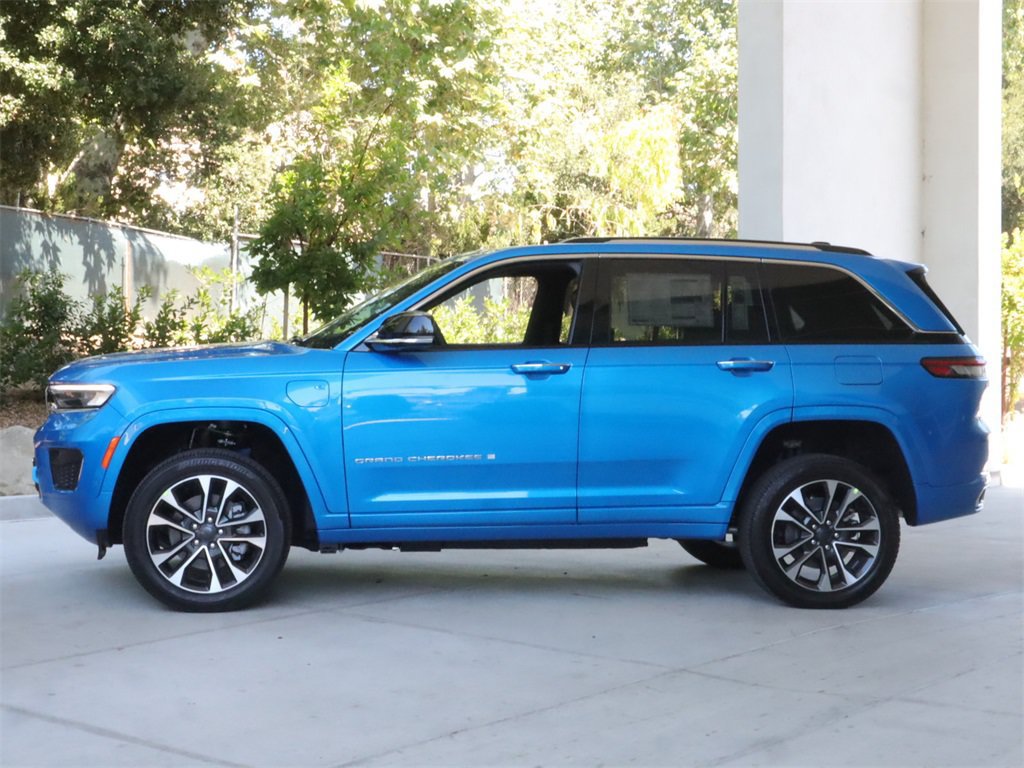 New 2023 Jeep Grand Cherokee Overland w/ Luxury Tech Group IV AWD/4WD image 7