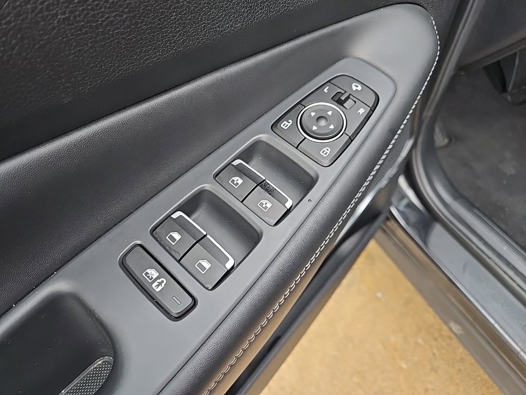 Used 2022 Hyundai Santa Fe Limited FWD image 31