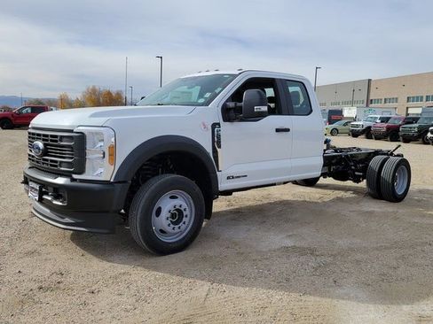 New 2026 Ford F550 4x4 SuperCab Super Duty image 4