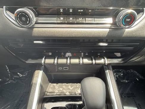 New 2026 GMC Canyon Elevation AWD/4WD image 25