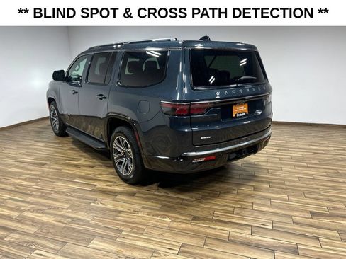 Certified 2024 Jeep Wagoneer Series II w/ Flexible Seating Group AWD/4WD image 18