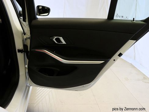 Certified 2025 BMW 330i xDrive Sedan image 31