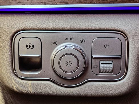 New 2026 Mercedes-Benz GLS 450 4MATIC image 29