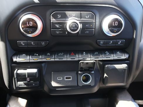 Used 2021 GMC Sierra 1500 Denali w/ Denali Ultimate Package AWD/4WD image 66