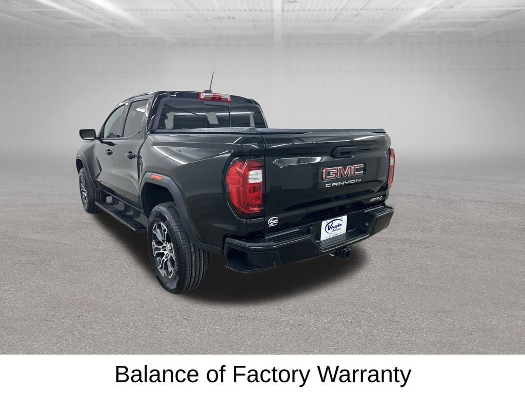 Used 2024 GMC Canyon AT4 w/ AT4 Premium Package AWD/4WD image 10