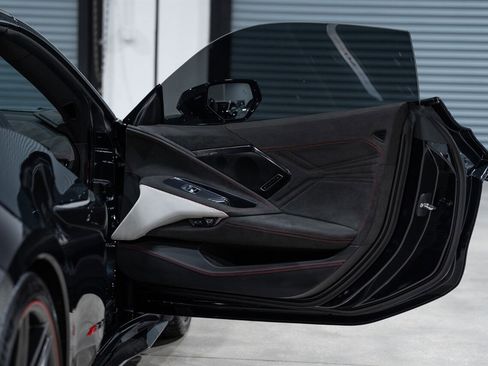 Used 2023 Chevrolet Corvette Z06 image 31