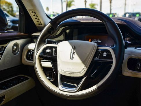 Used 2023 Lincoln Aviator Black Label w/ Jet Package image 15