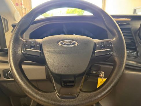 Used 2022 Ford Transit 350 DRW RWD image 21