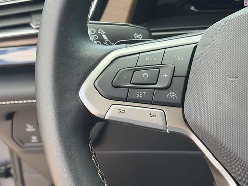 Used 2026 Volkswagen Atlas SE FWD image 24