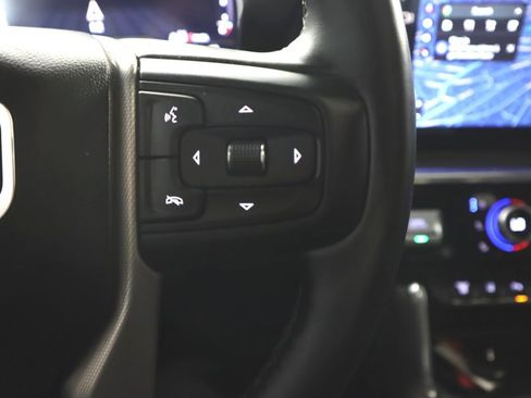 Used 2025 GMC Sierra 3500 Denali image 17