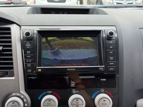 Used 2013 Toyota Tundra Limited w/ Memory Pkg AWD/4WD image 4